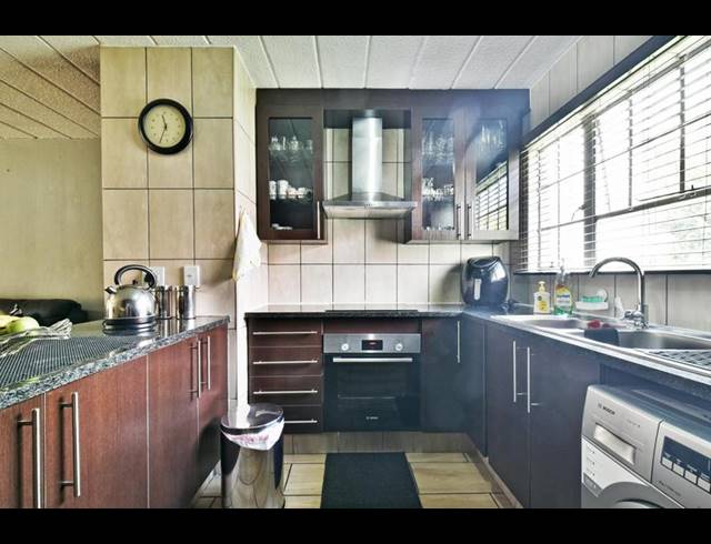 3 BEDROOM APARTMENT FOR SALE IN MEYERSDAL